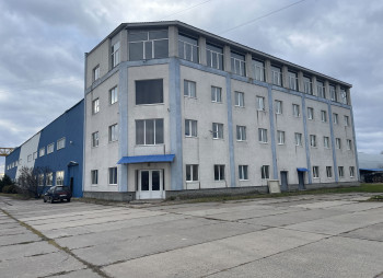 Продаж виробничого комплексу 4340 м2 з ділянкою 6,3 га, Київська область, Баришівка